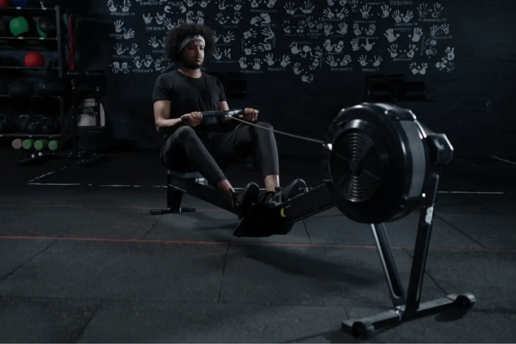 rowing machine calories burned per hour