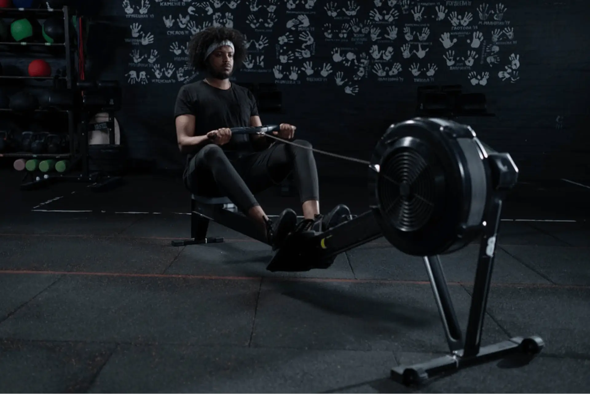 rowing machine calories burned per hour